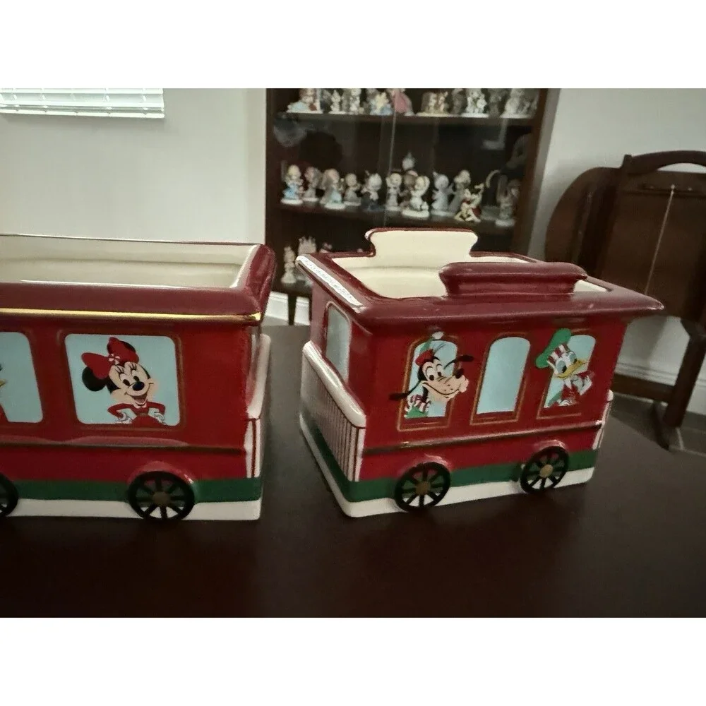 Disney Cheer Mickey Mouse and Friends Holiday Train Bowl Set - Open Box 2020